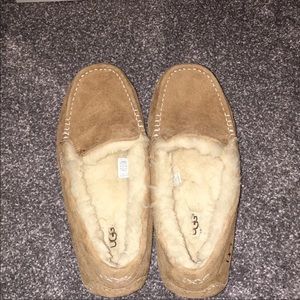 Ugh moccasins